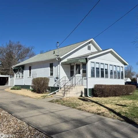 519 Wildwood, Ottumwa • $145,000