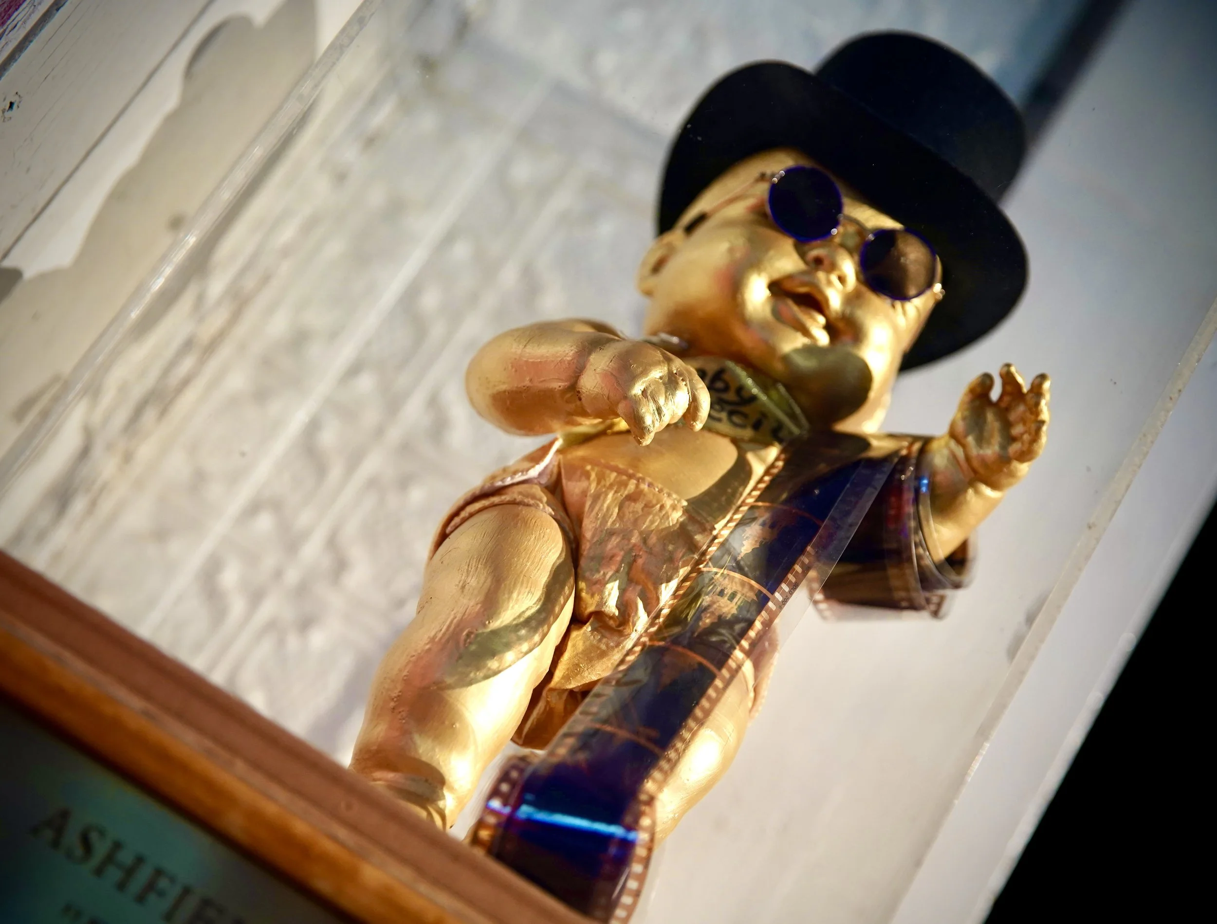 baby-cecil-statue.jpg