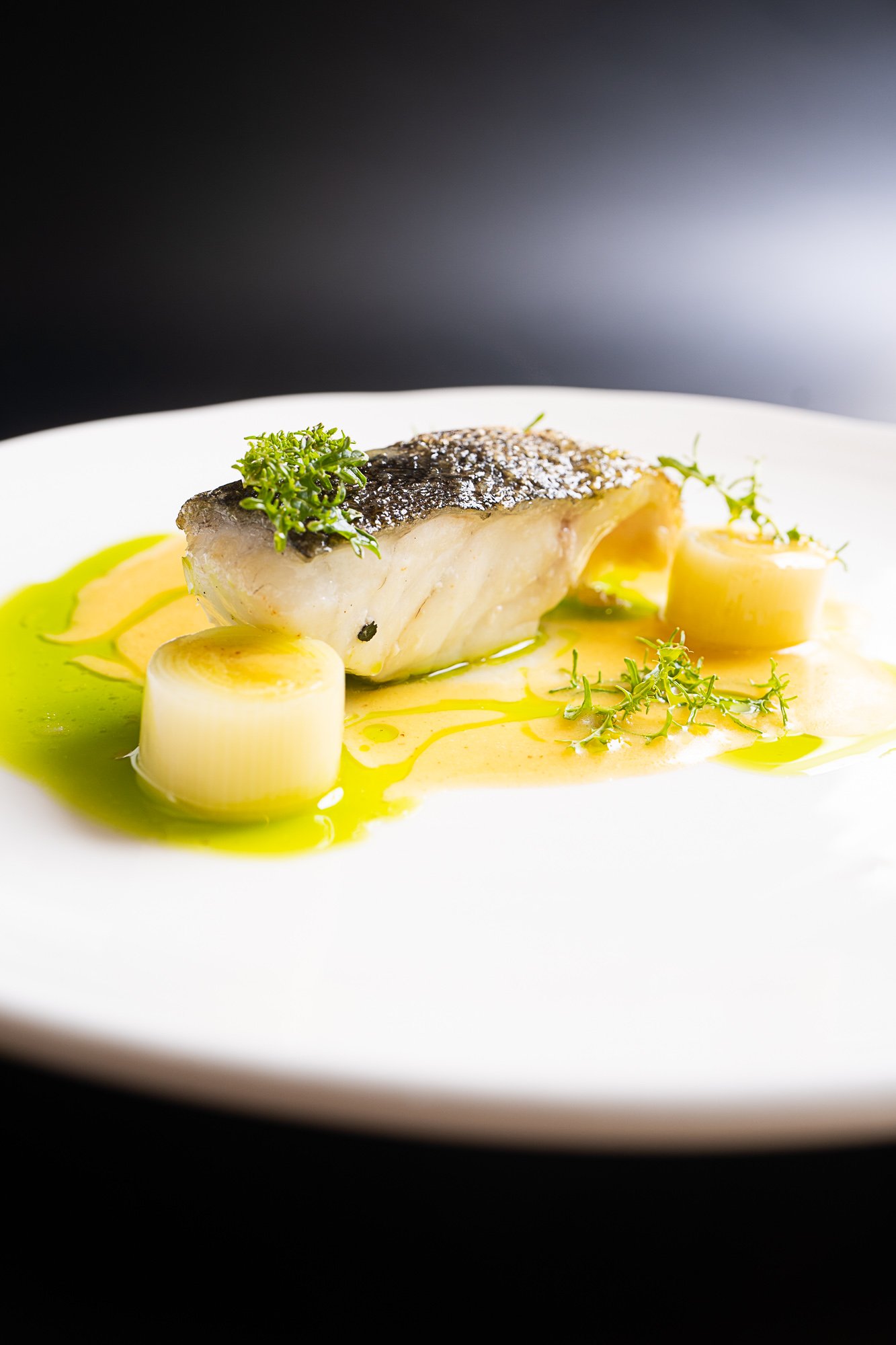 Pesce al forno – Murray cod with leeks and broth - side shot1.jpg