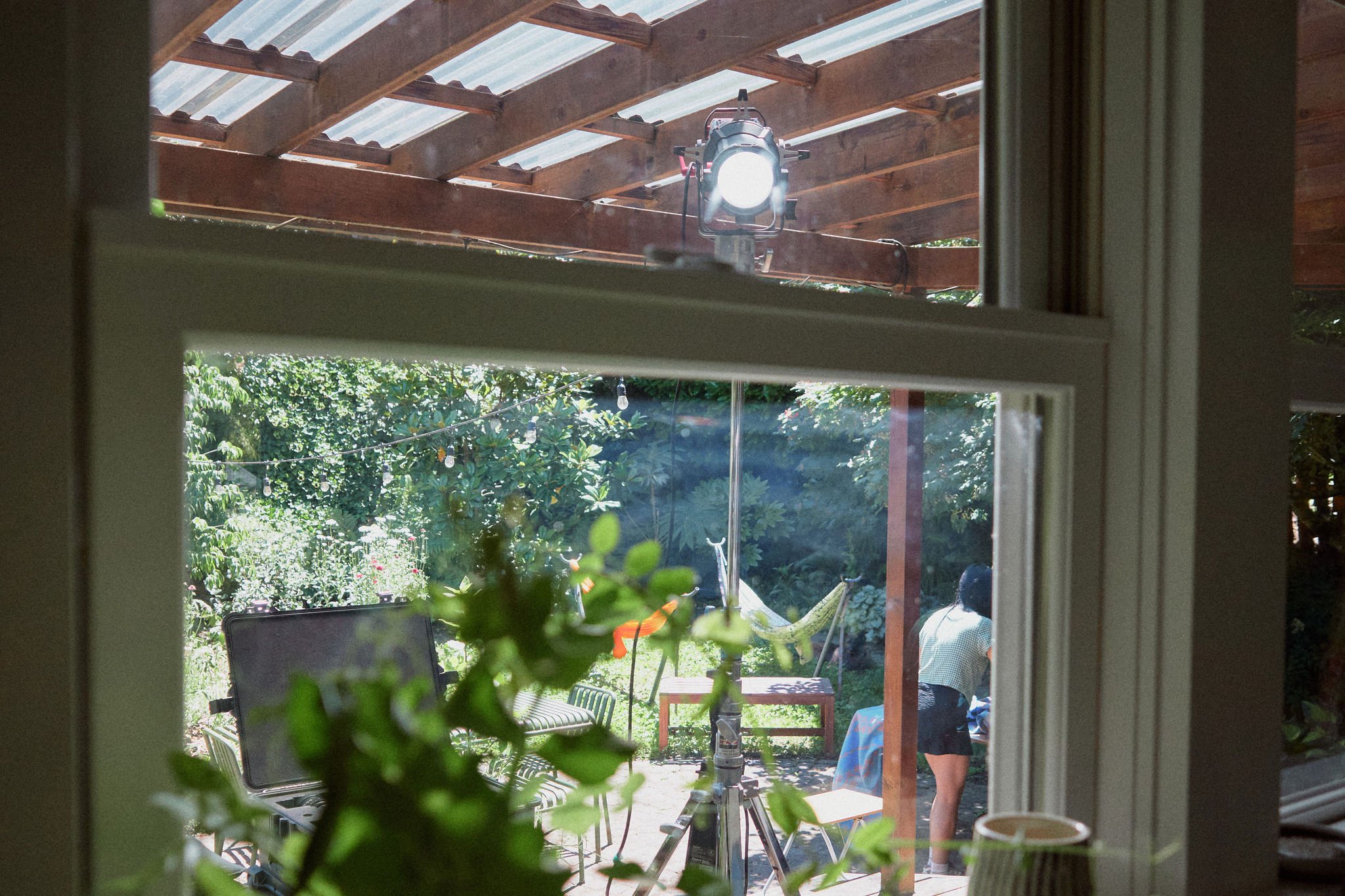 2026-06-17-hawkins-hazelfern-home-and-garden-tomato-themed-summer-shoot-bts-15.jpg