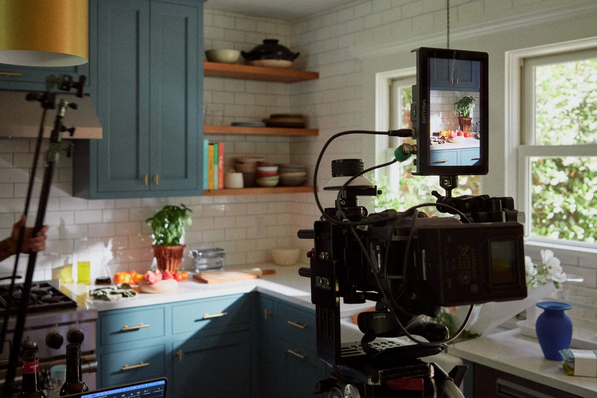 2026-06-17-hawkins-hazelfern-home-and-garden-tomato-themed-summer-shoot-bts-17.jpg