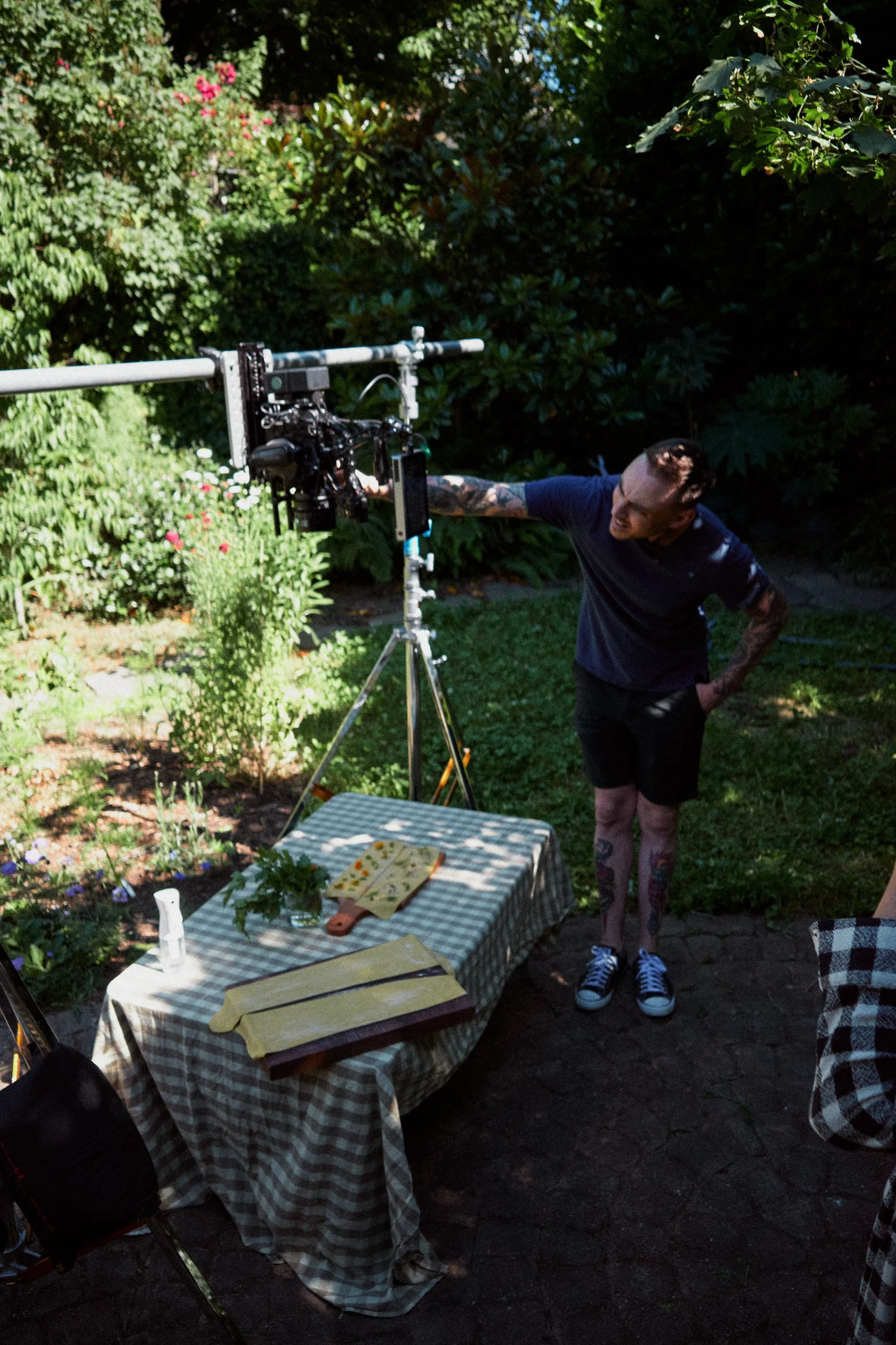 2026-06-17-hawkins-hazelfern-home-and-garden-tomato-themed-summer-shoot-bts-34.jpg