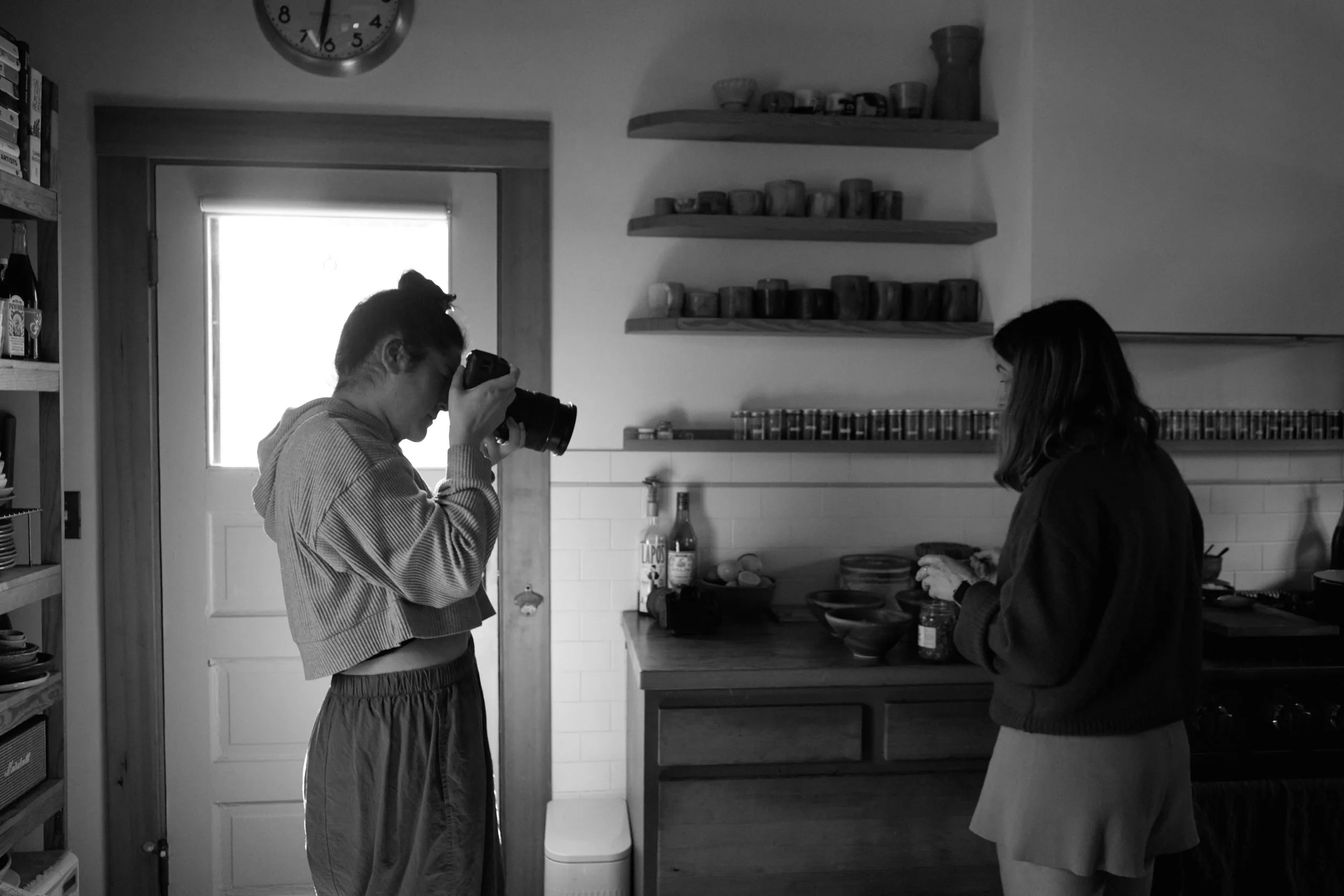 2026-03-25-madre-linen-la-cocina-anne-parker-bts-ricoh-24 1.jpg