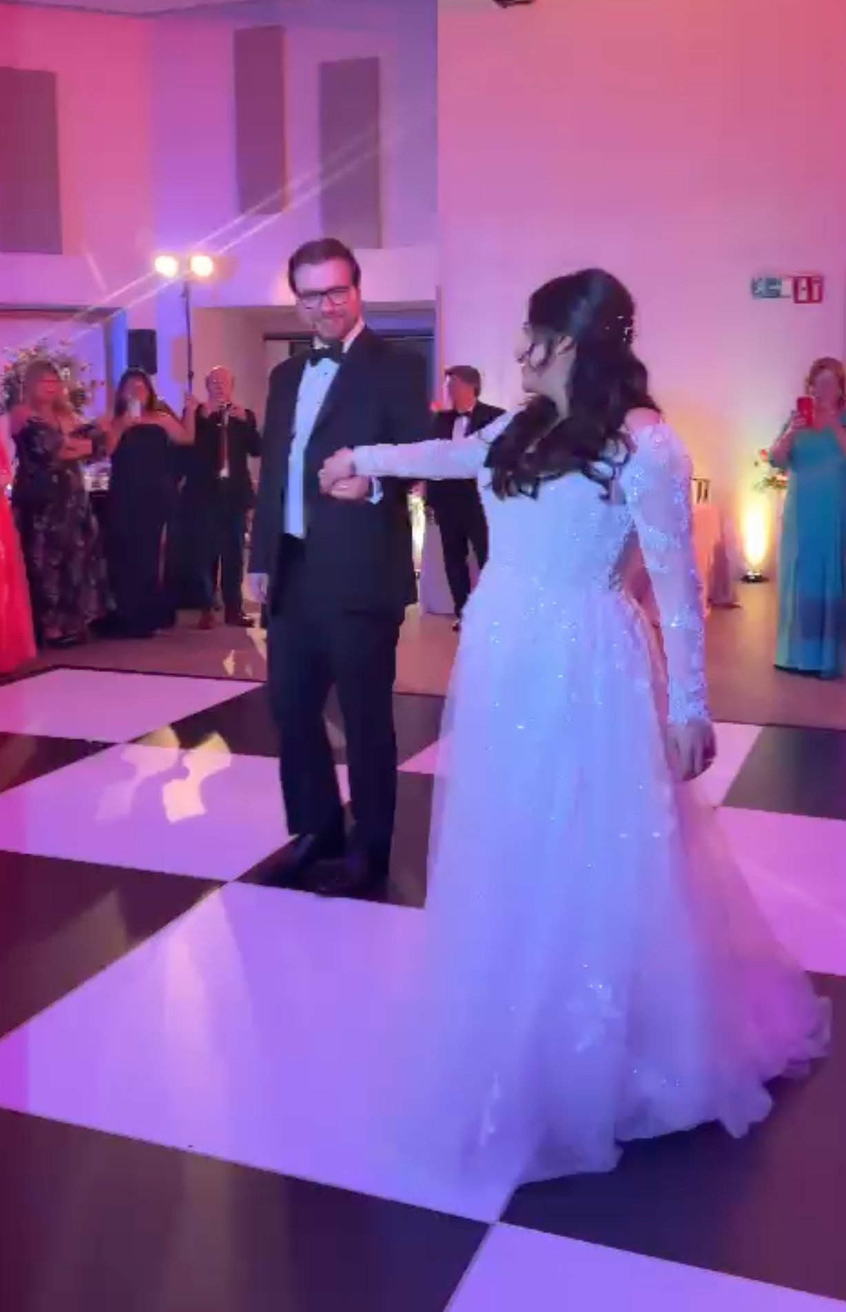 london wedding first dance