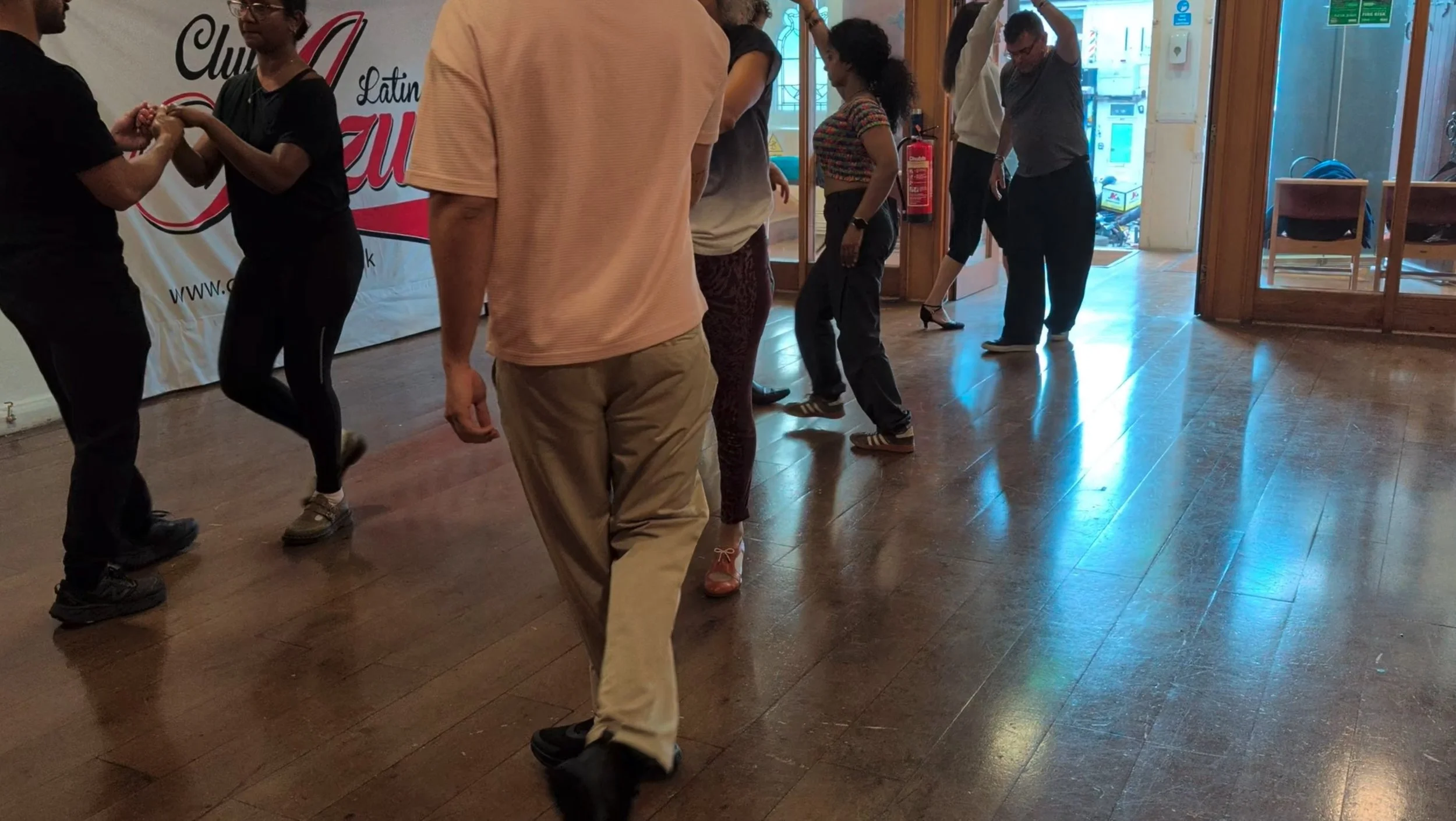 salsa couples