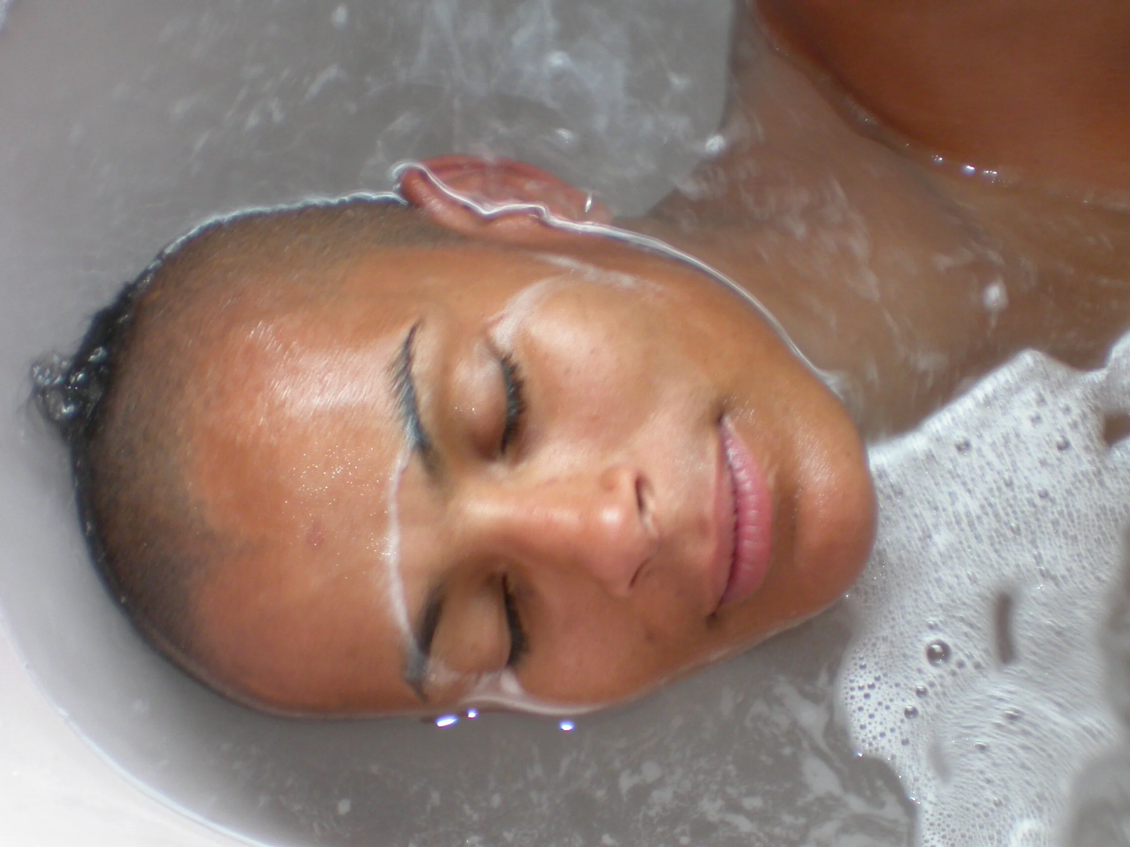 Alison David in bath by Bruno .JPG