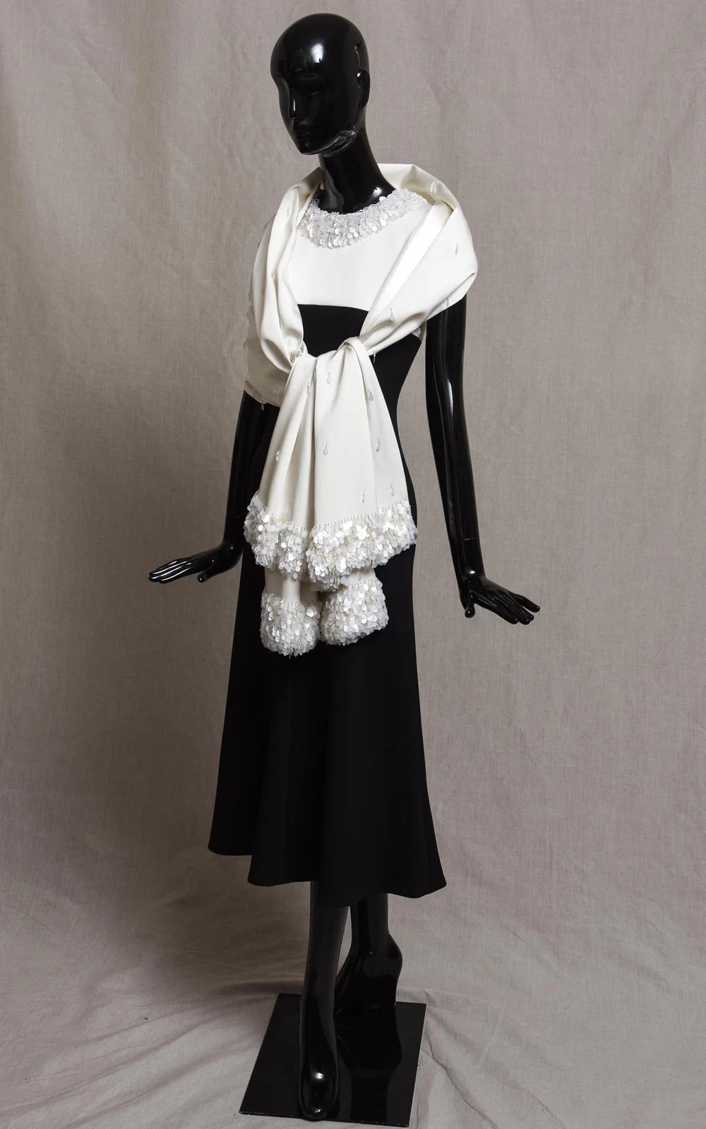 DUSTY dress & TASSEL stole