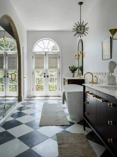 Harmony comes when the design of a space fits the essence of the home. In this case, timeless colors, materials, and finishes are classic, composed, and calming. 

Interior Design: @studio_wellington
Photography: @laurenchambers_interiorsphoto

#cust