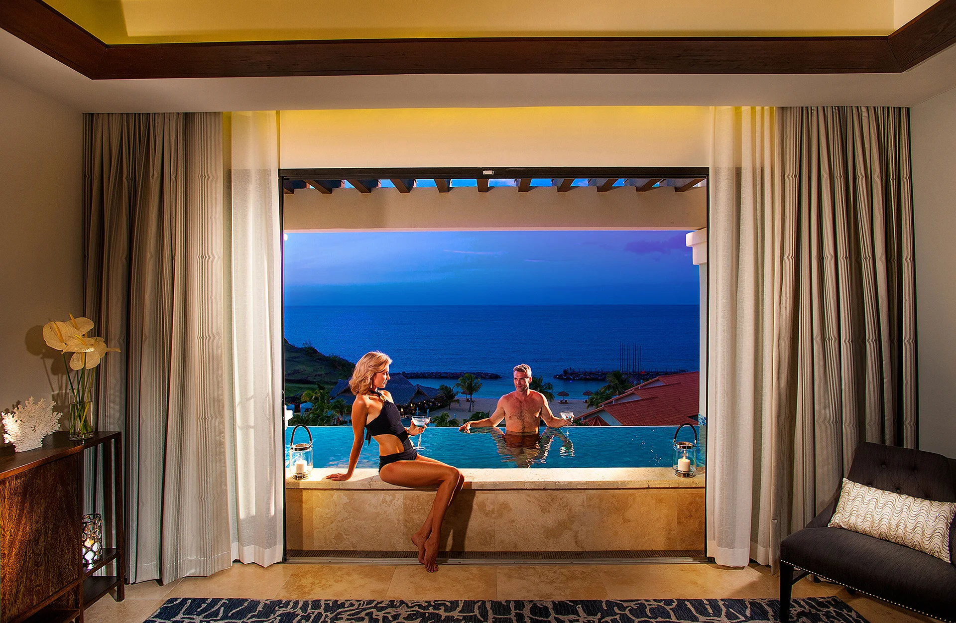 SLS_SKY_POOL_3603_MAGIC_LIFESTYLE_049FNL 001.jpg