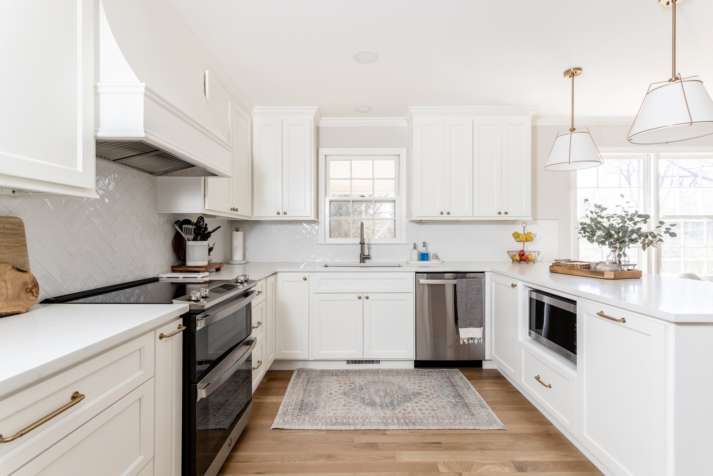 Sugar Creek Kitchen Remodel: From Outdated to Timeless Elegance | Greer ...