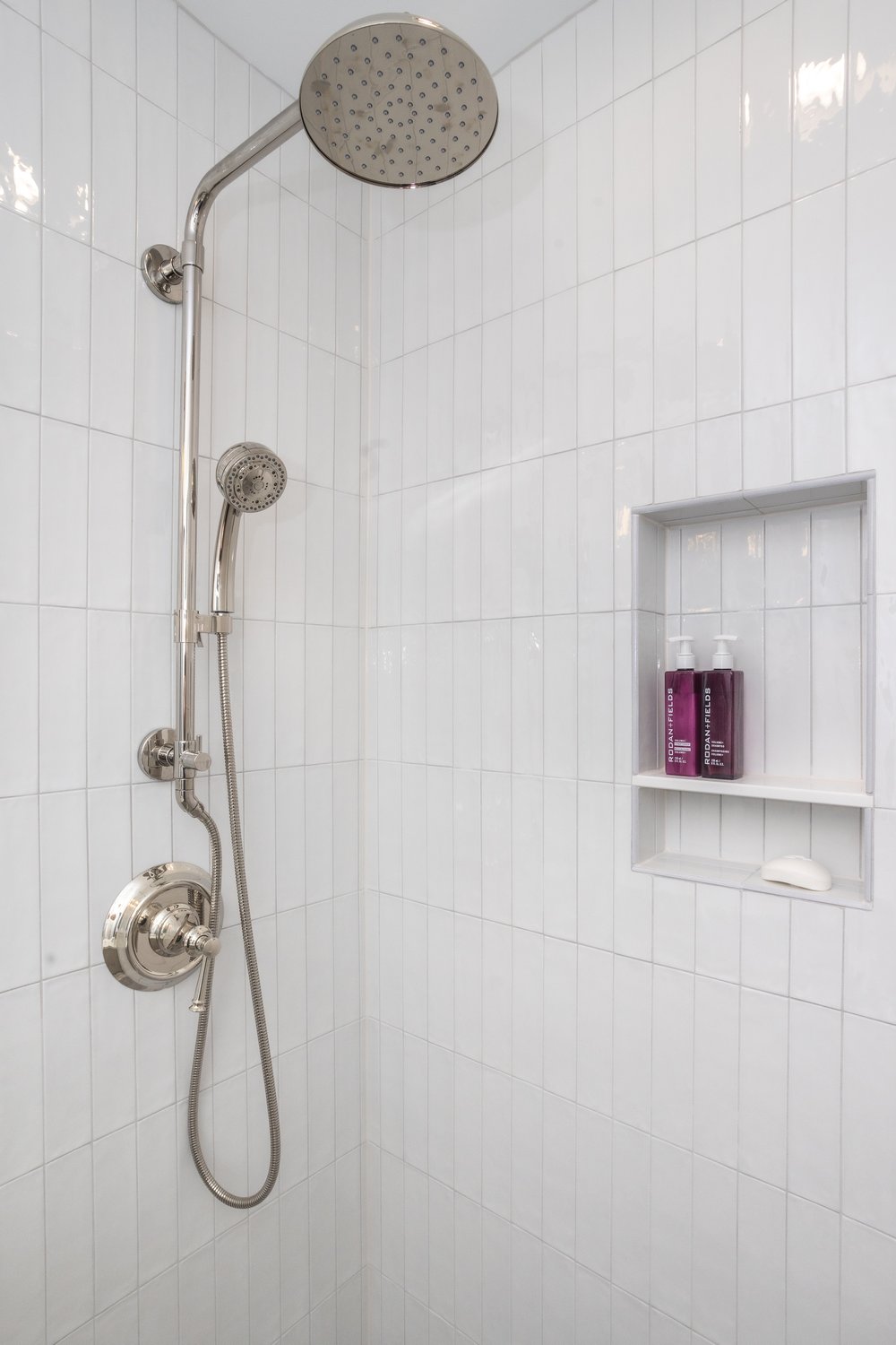  Vertical stack shower tile with niche 