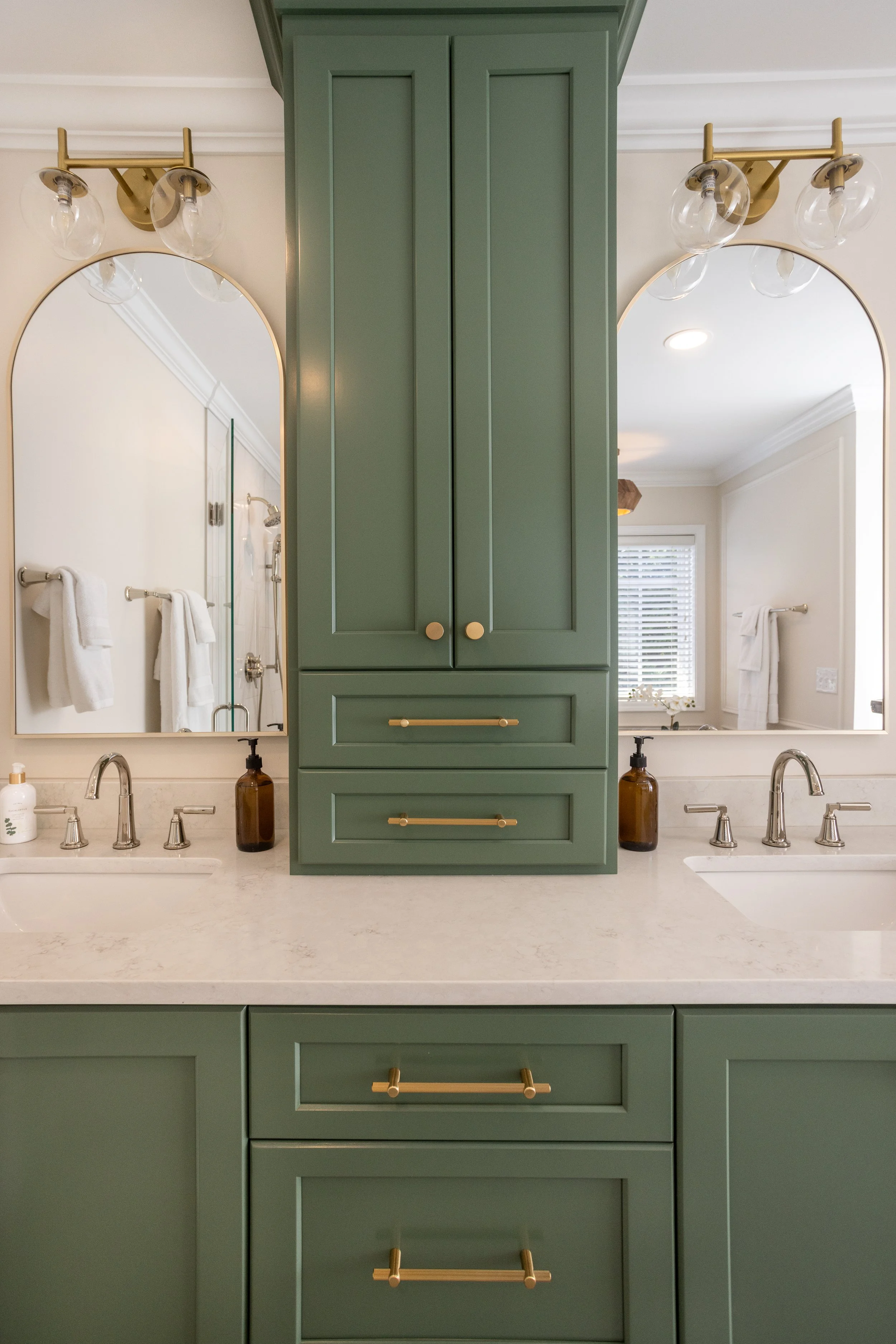 Matte vs. Gloss Cabinet Finishes: Which Is Right for Your Remodel?