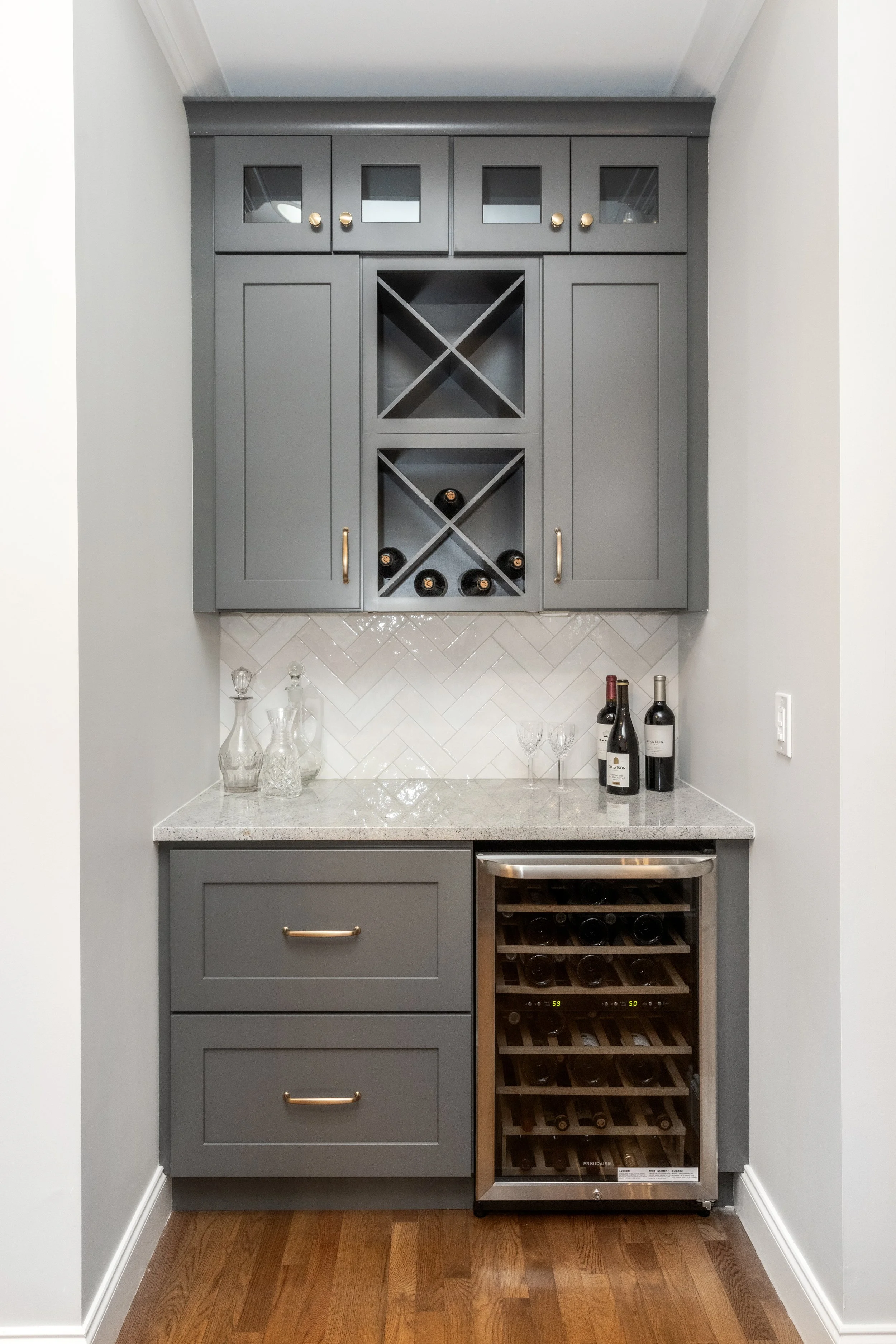 custom-vs-prefabricated-cabinets-greenville-sc-1.jpg