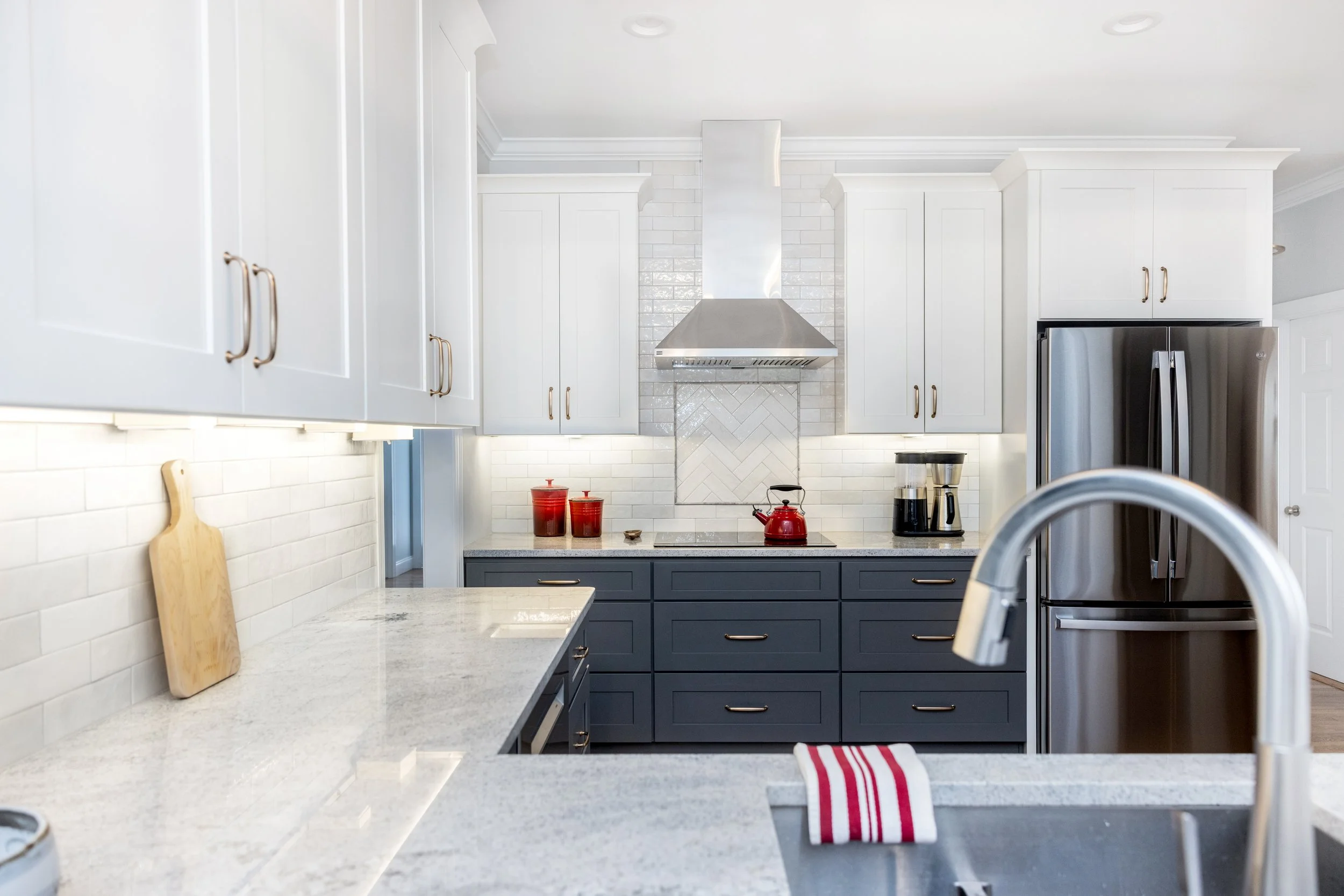 custom-vs-prefabricated-cabinets-greenville-sc-11.jpg