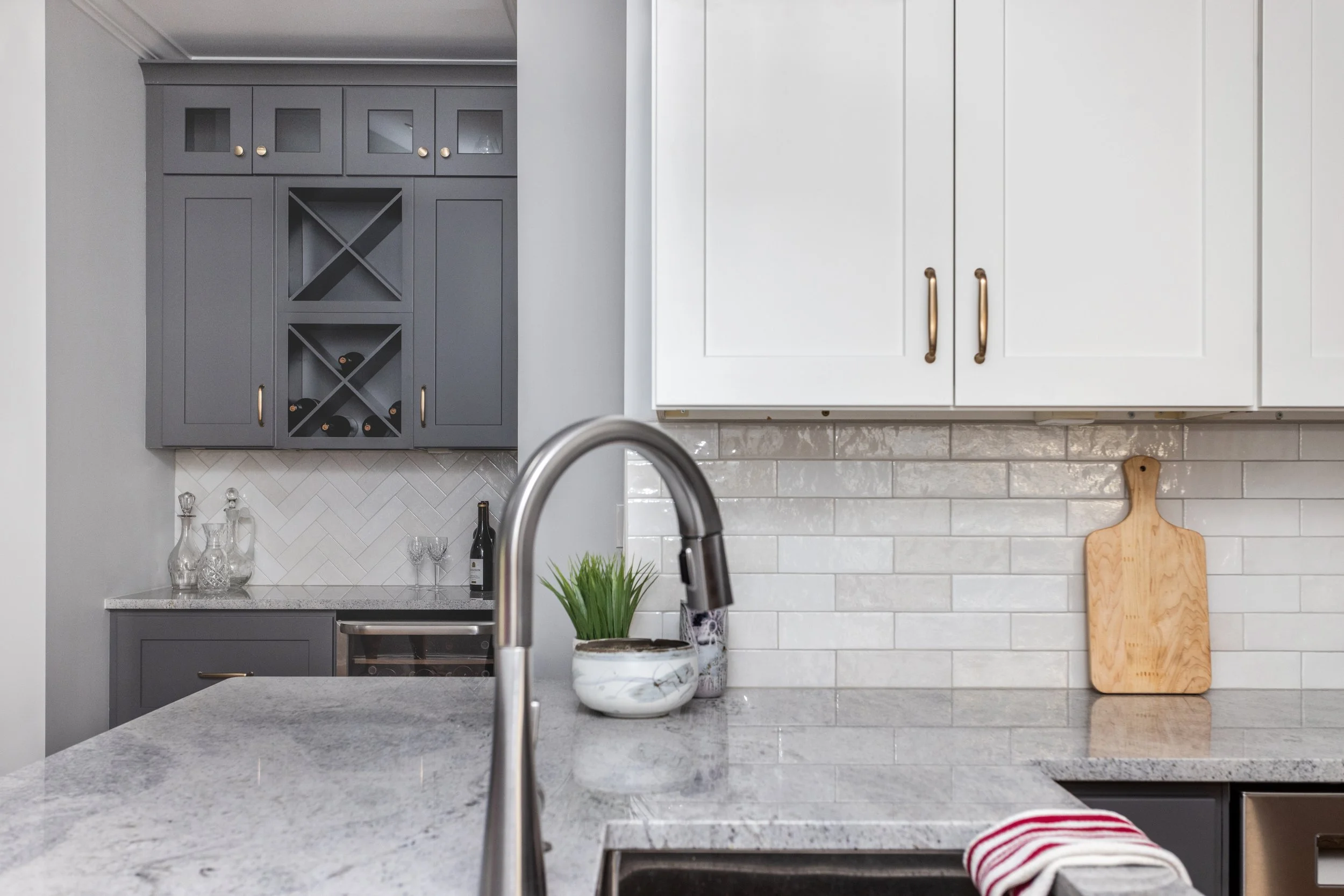 custom-vs-prefabricated-cabinets-greenville-sc-13.jpg