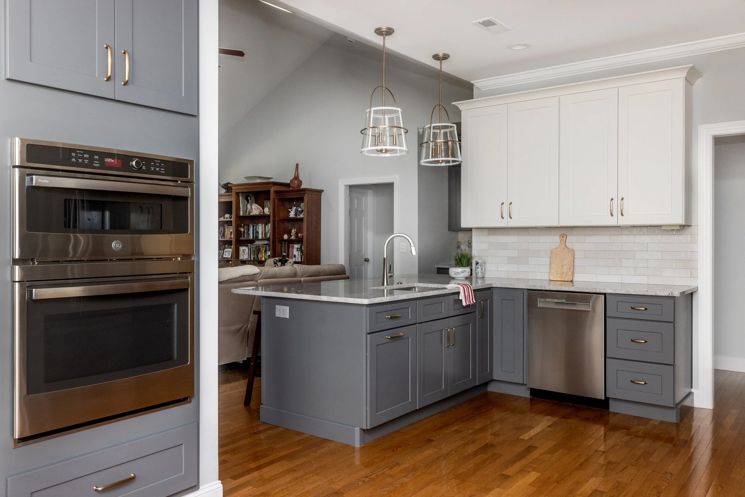 custom-vs-prefabricated-cabinets-greenville-sc-17.jpg