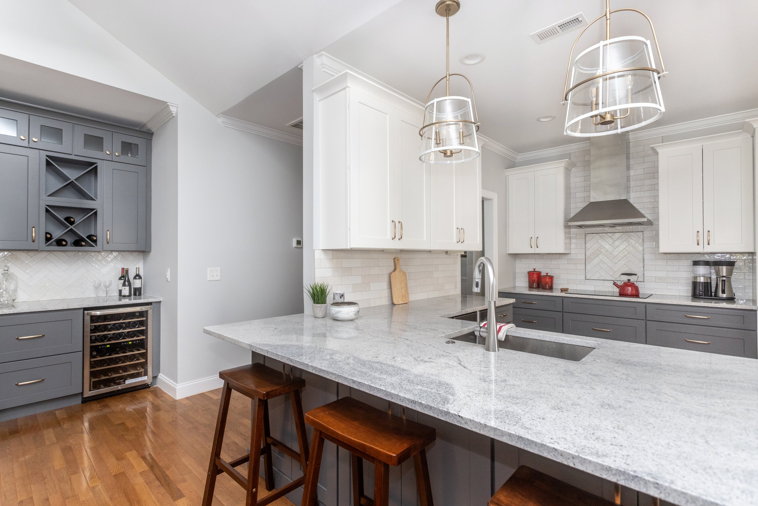 custom-vs-prefabricated-cabinets-greenville-sc-19.jpg