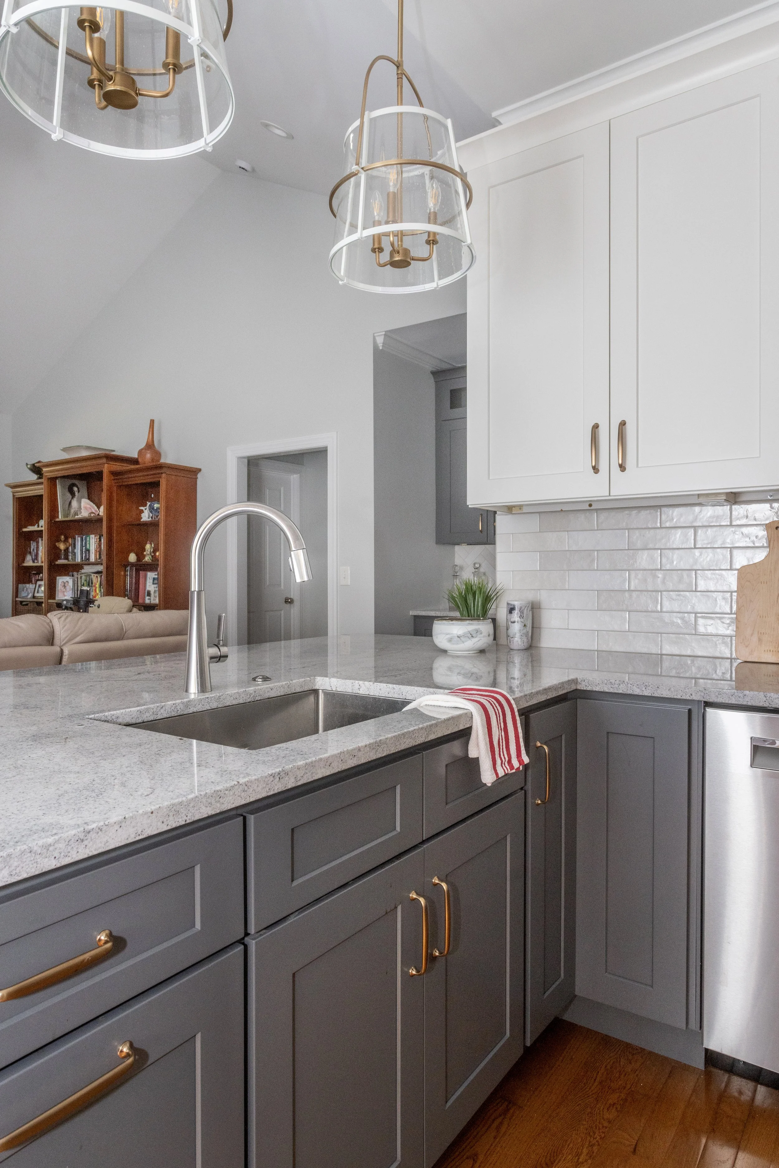 custom-vs-prefabricated-cabinets-greenville-sc-35.jpg
