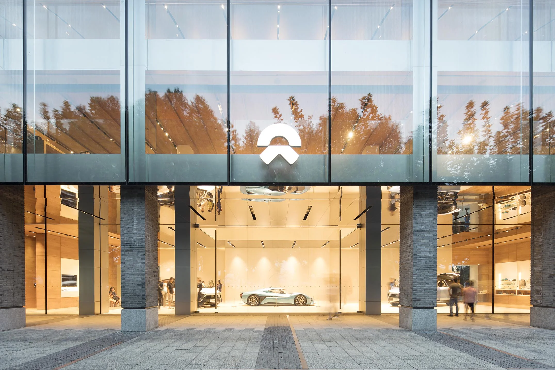 raamstudio-raams-architecture-studio-german-roig-garcia-architect-arquitecto-electric-car-coche-electrico-china-house-SHL_NIO-@Rawvisionstudio3.jpg