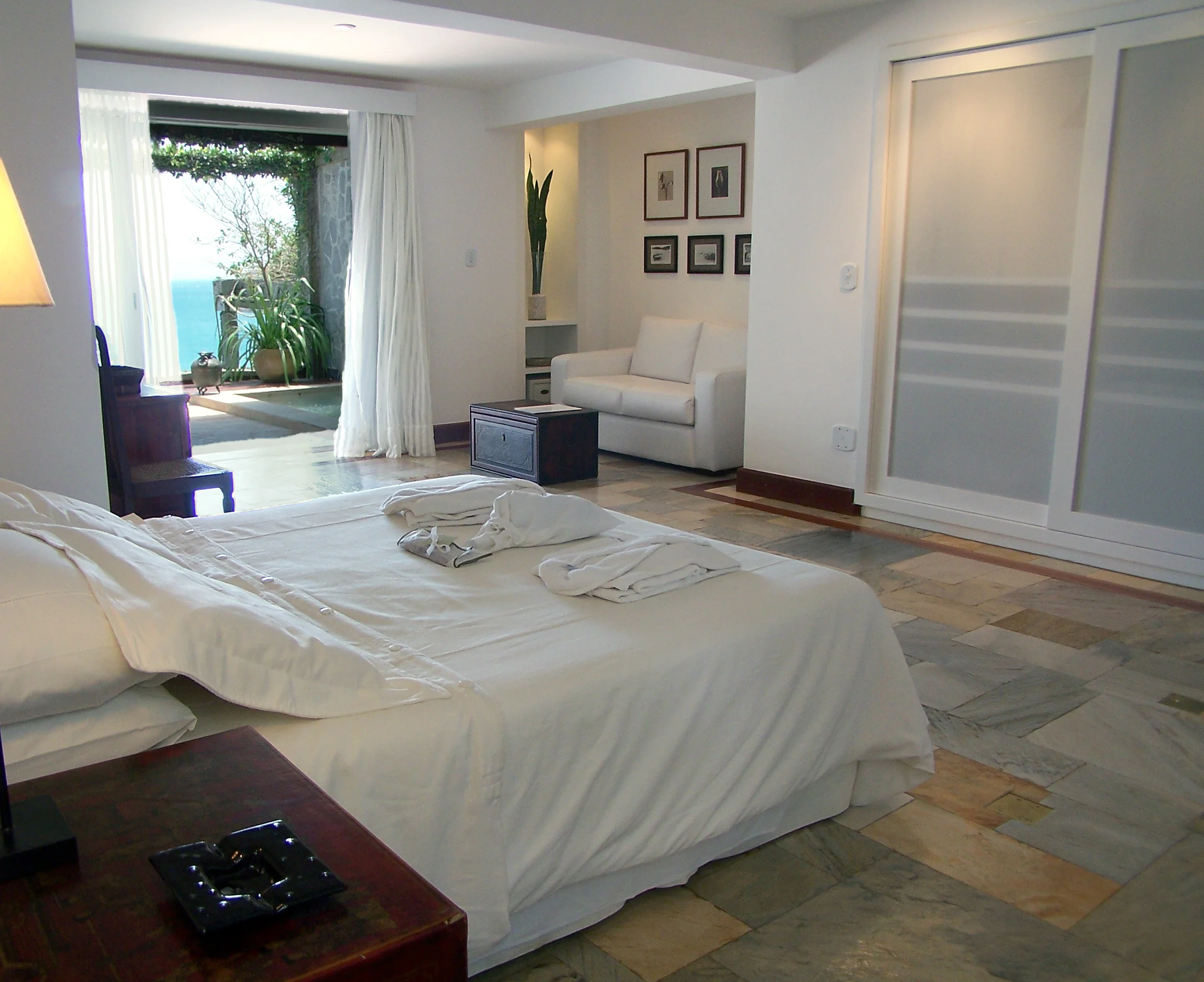 Casas Brancas Suite Ocean front 1 (18).jpg