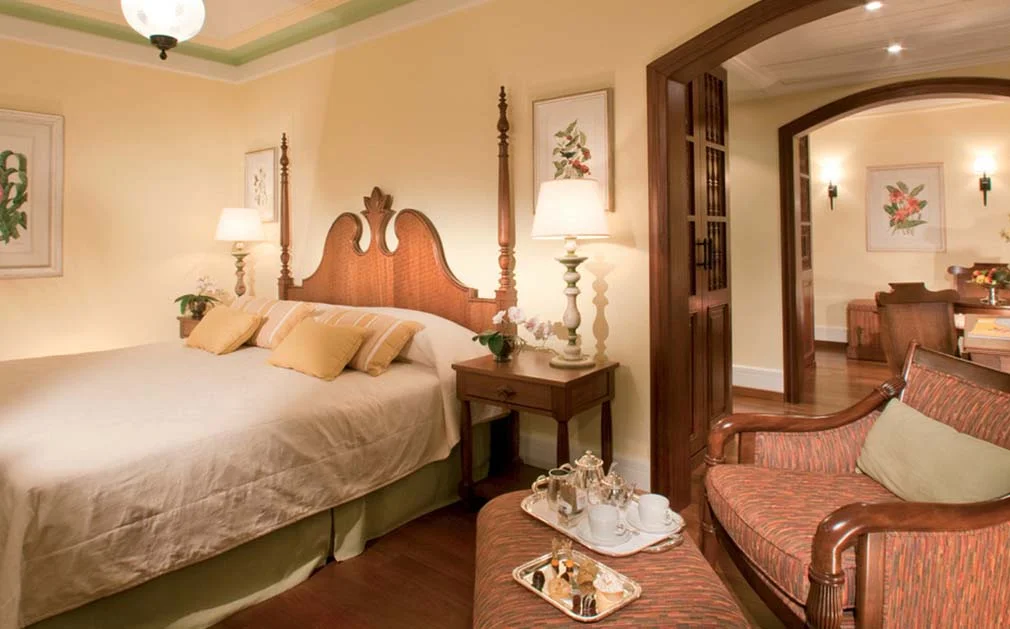 ogua_1366x570_room_junior_suite03.jpg
