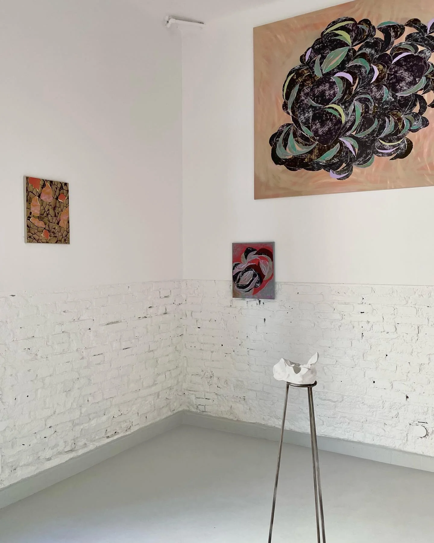 New show First Cut Is the Deepest at @okraje_ new gallery in T&aacute;bor
.
.
.
.
.
.
.
#newgallery#show#okraje#Tabor#art#painting#contemporaryart#abstractart#abstract