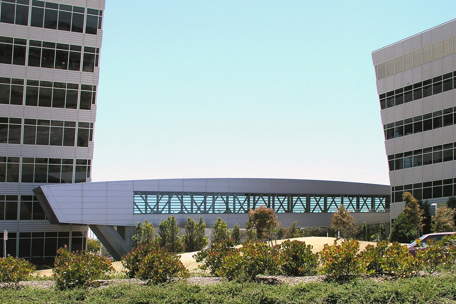 ELECTRONICS FOR IMAGING HEADQUARTERS, FOSTER CITY 1998 ARCHITECT: GENSLER