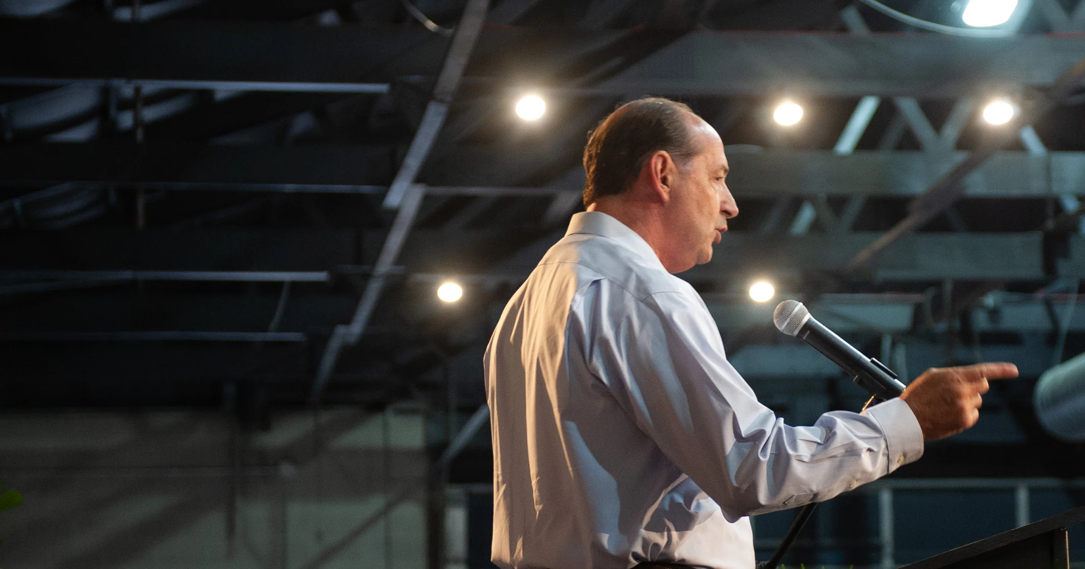 Rocky Adkins visits Henderson, Kentucky.