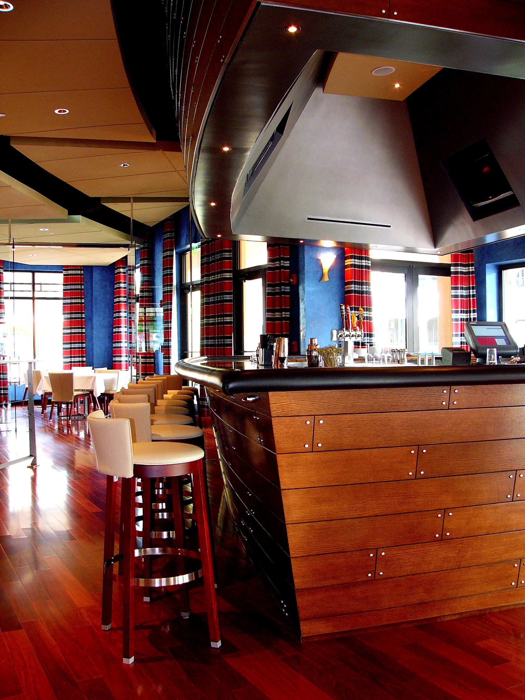 The Yacht Club at Naples Bay Resort