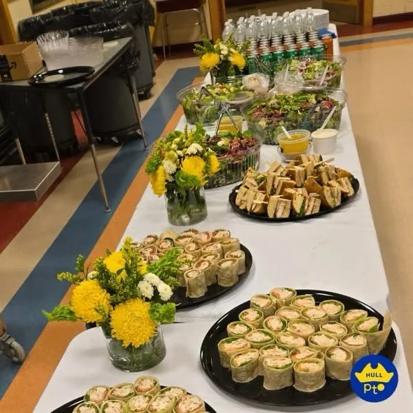 A huge thank you to everyone who generously donated to the PTO Parent-Teacher Conference Dinner hosted on December 4th at the Jacobs School! Your support helped provide our amazing teachers with a delicious meal from Stars on Hingham Harbor, and they