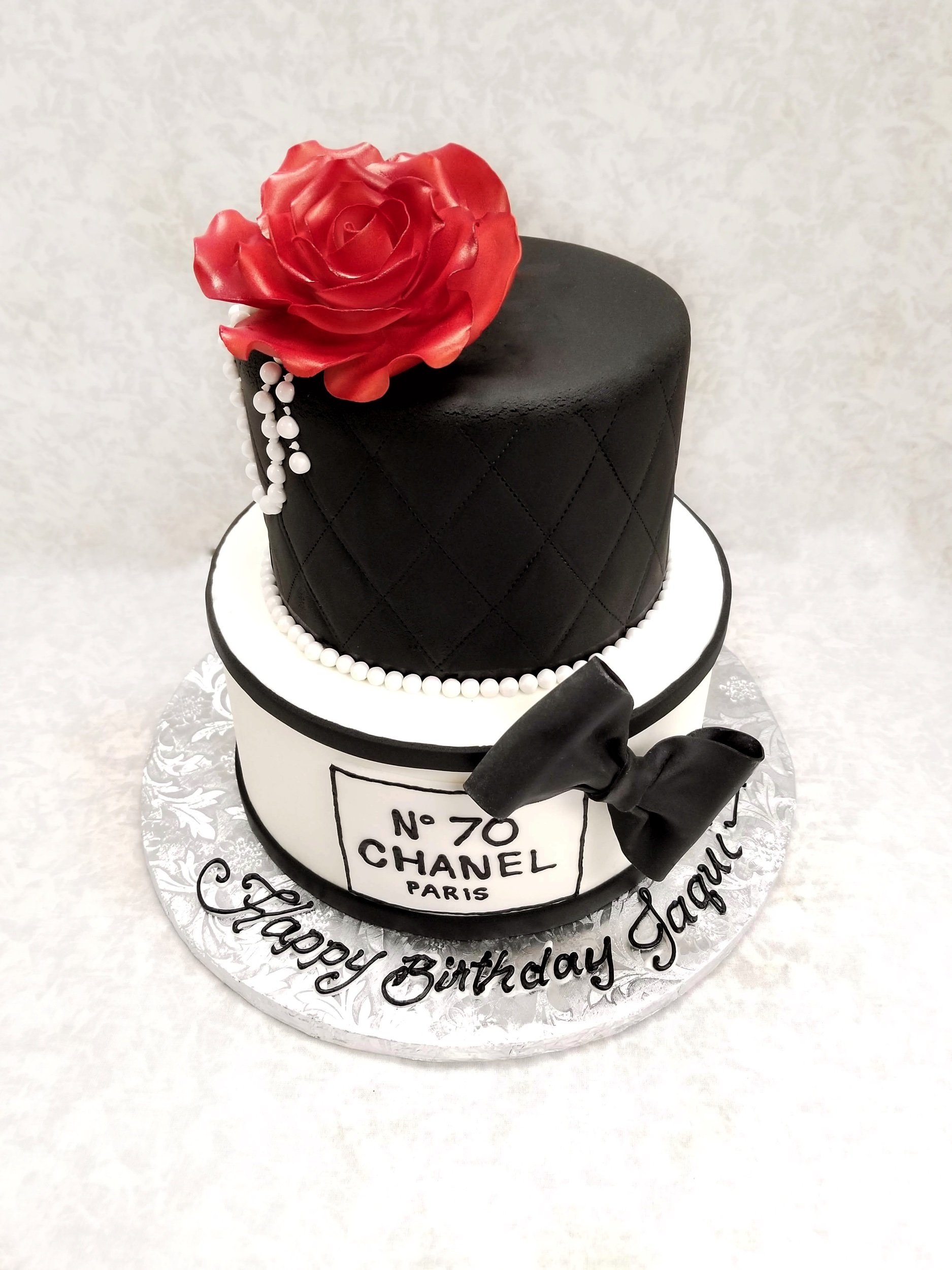 Custom Cakes — Queen of Cakes