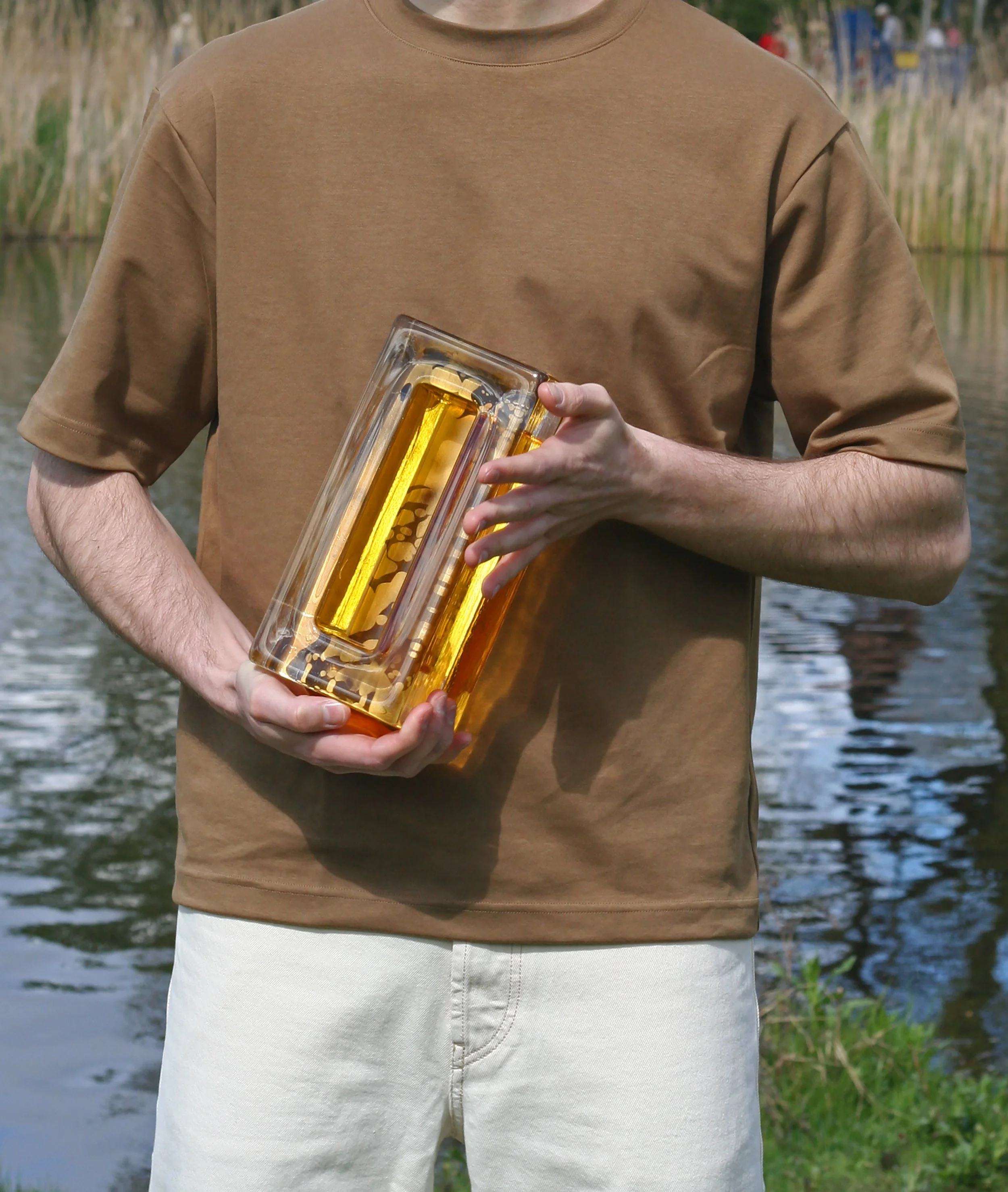 gold vertical 2.jpg
