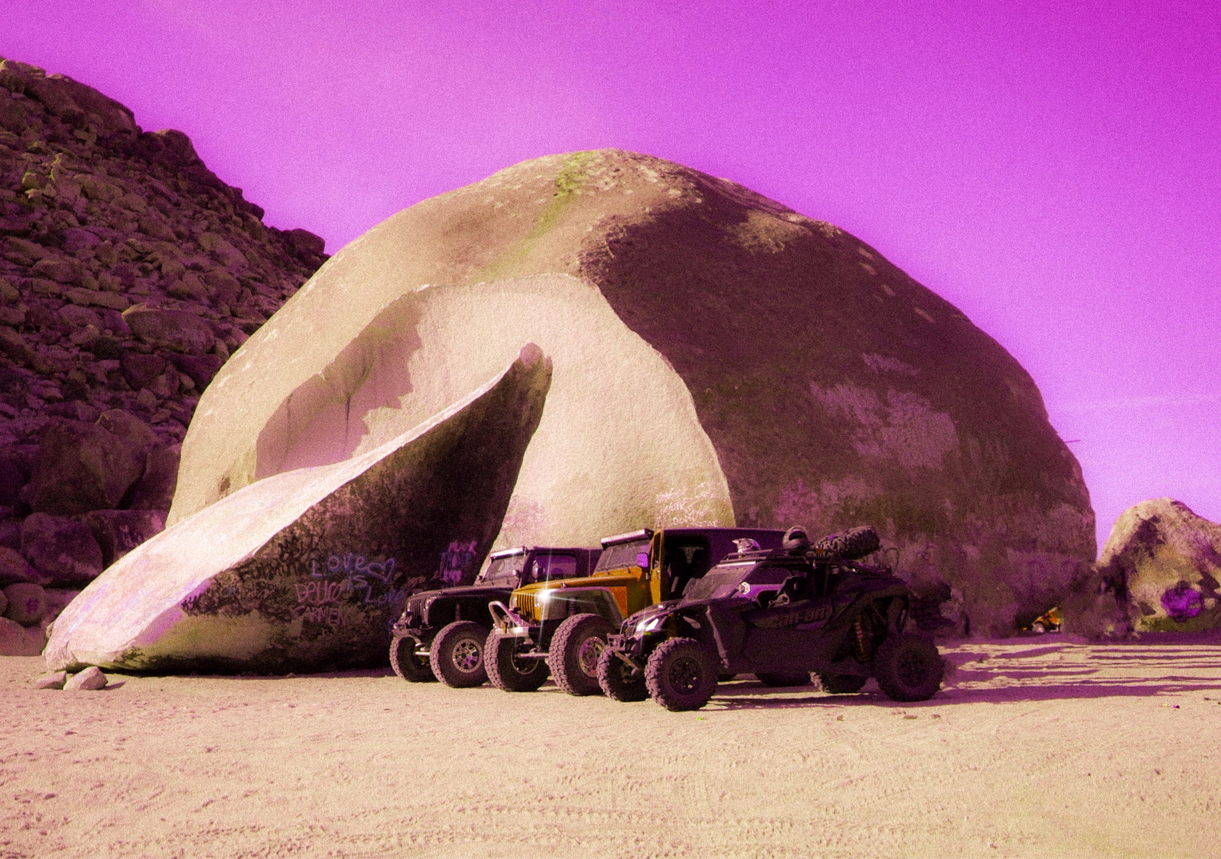 GIANT ROCK