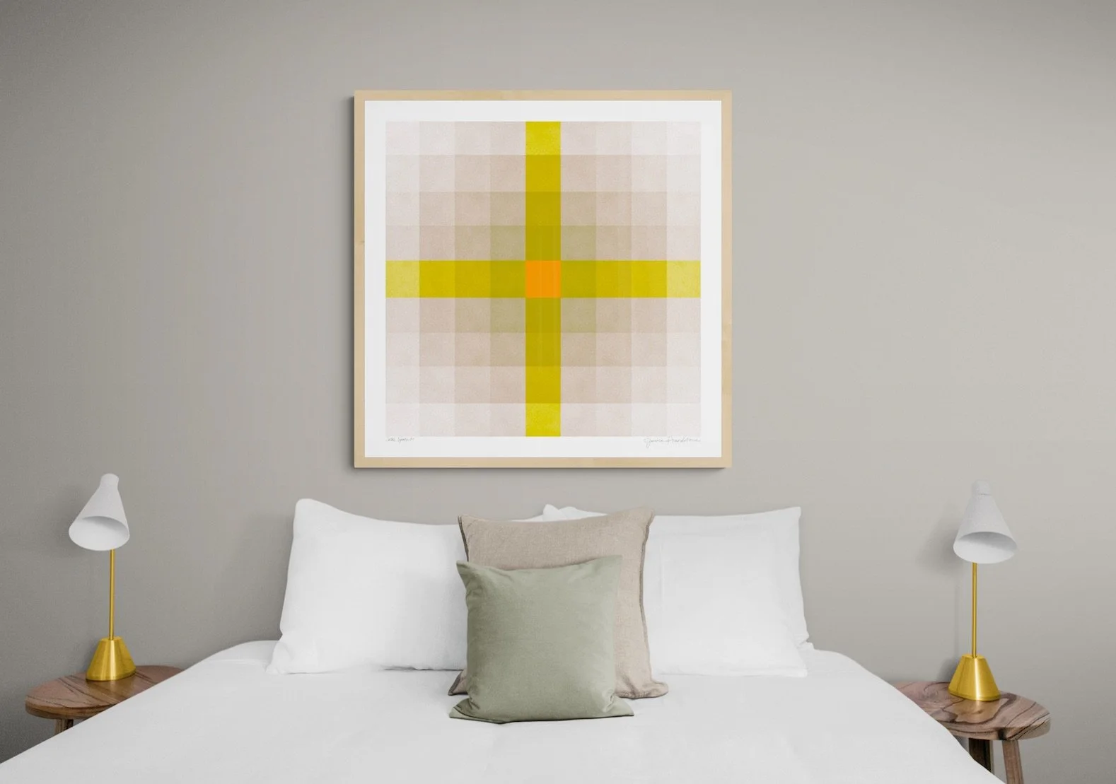 comfy-double-bed-with-twin-lamps_jpg.jpg