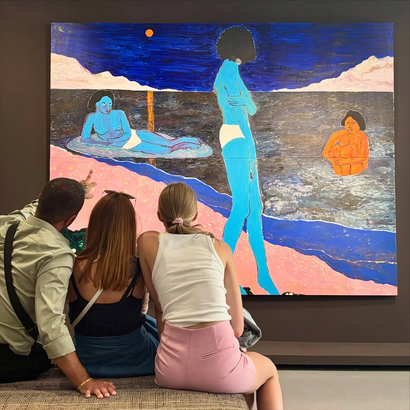 How does stillness feel to you: peaceful or uncomfortable?

Standing before Gideon Appah&rsquo;s paintings, my jaw dropped, it&rsquo;s also teh entrance of teh exhibition, the first thing you see. Like time had expanded just enough for me to breathe 