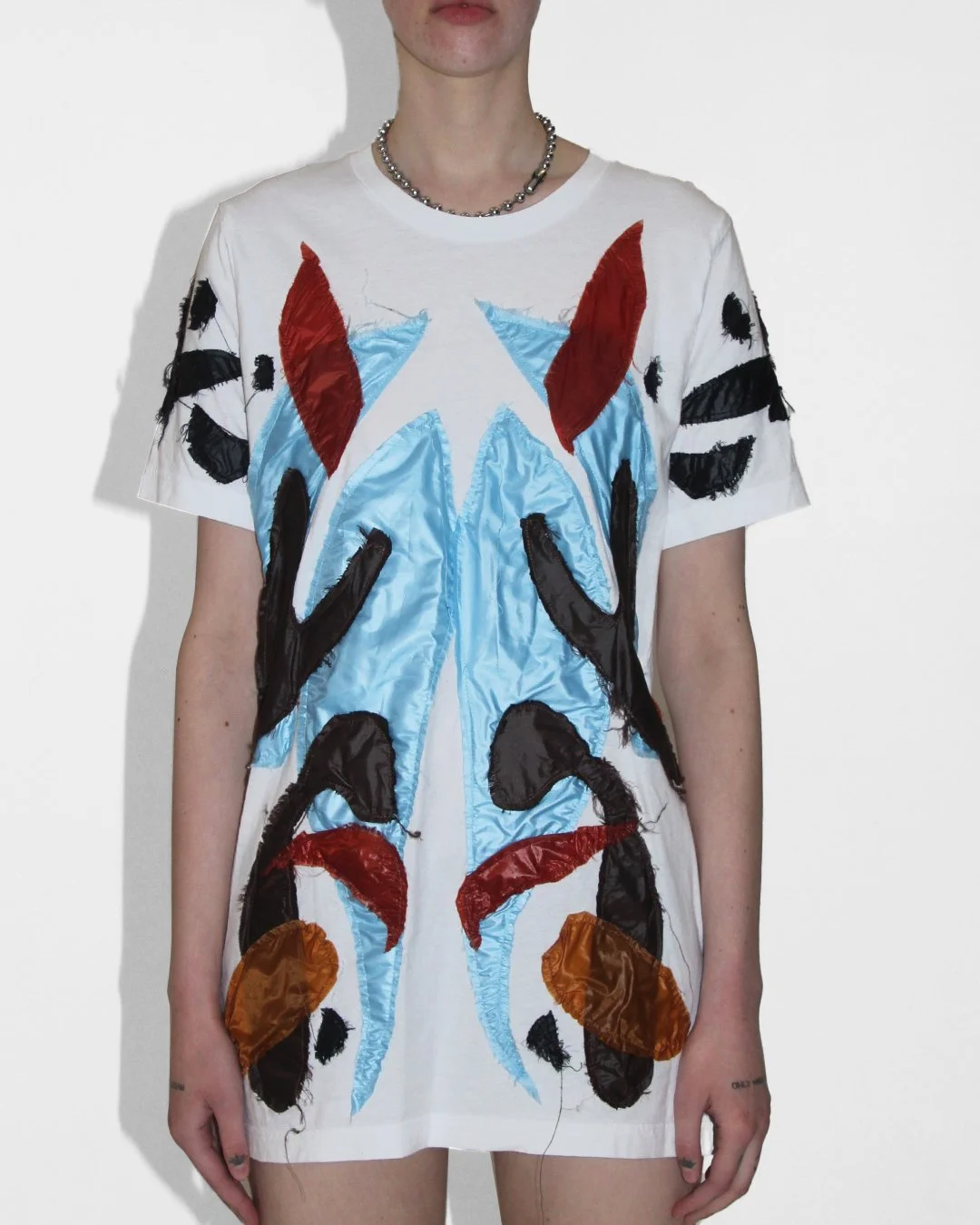 Unisex original artwork tee, Large (black, blue, white, red, brown).