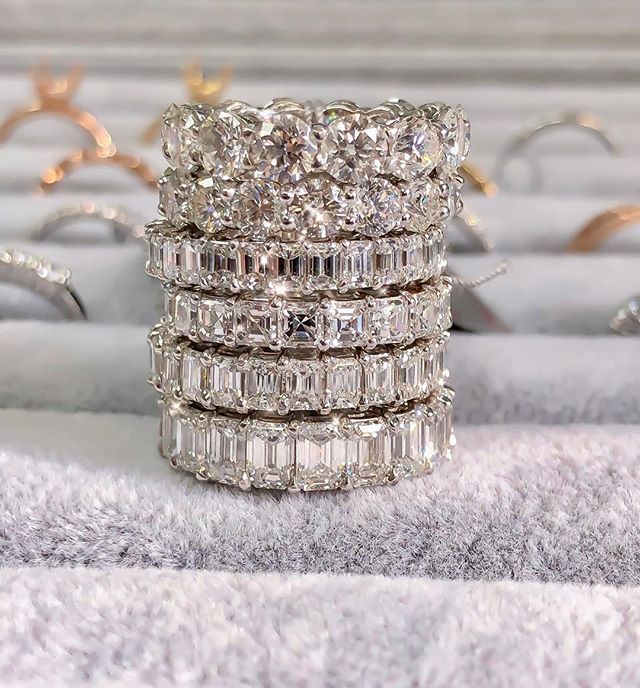 Happy Friday! Which one would you sport for the weekend??✨💎✨💎✨
&bull;
&bull;
&bull;
#TGIF #Bands #Ice #Diamonds #Beauty #Design #Style #Instarings #GIA #Diamondring #Bridal #She_saidyes #Thecaratclub #Theknotrings #Gemhuntrings #Vibesjewelery #Fine