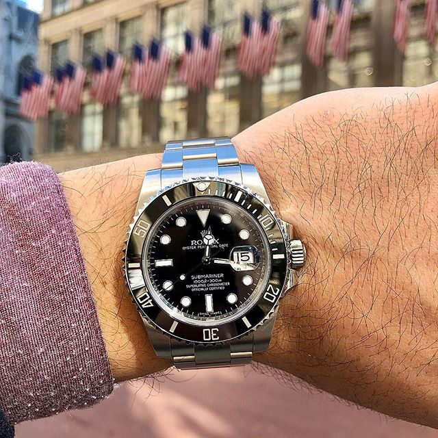 Friday vibes 🕶☀️🖤⌚️
&bull;
&bull;
&bull;
#TGIF #Wristroll #Rolex #Sub #116610LN #Swiss #Geneve #Gent #Travel #Weekend  #Style #Finejewelry #Elegance #Privatejeweler #Wholesale #Highend #Luxury #Love #Picoftheday #Fire #Bling #Brilliance #NYC #ASDge