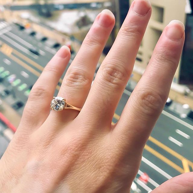 Yellow gold is all the rage in 2019 💛- And for good reason!  Trends come and go, but the classics will always be here to stay...double tap to congratulate Lily and Sam on their engagement! 🍾🎉 Swipe 👉🏻 to see how we set this gorgeous old euro in 