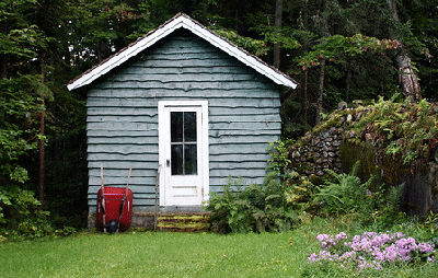 Garden-Shed-by-Rebecca.gif