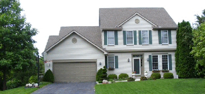 Front-landscape-foundation-plantings by Midwest Gardening.gif