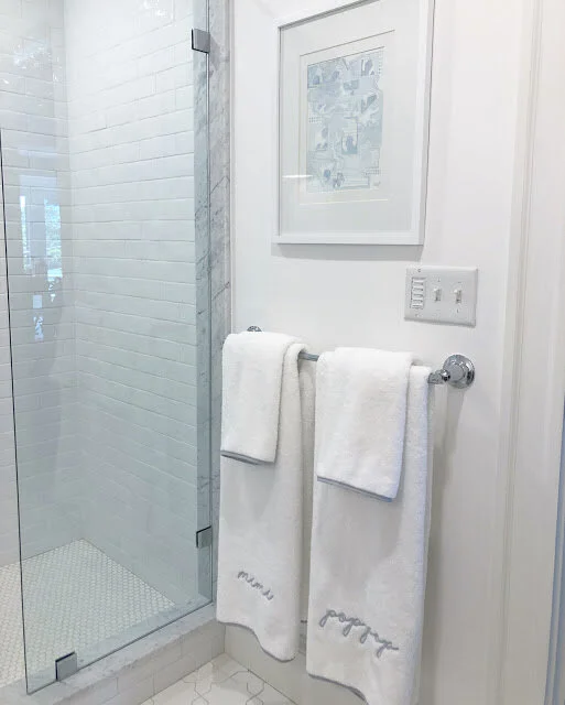 Basement Bath: Towels and Art