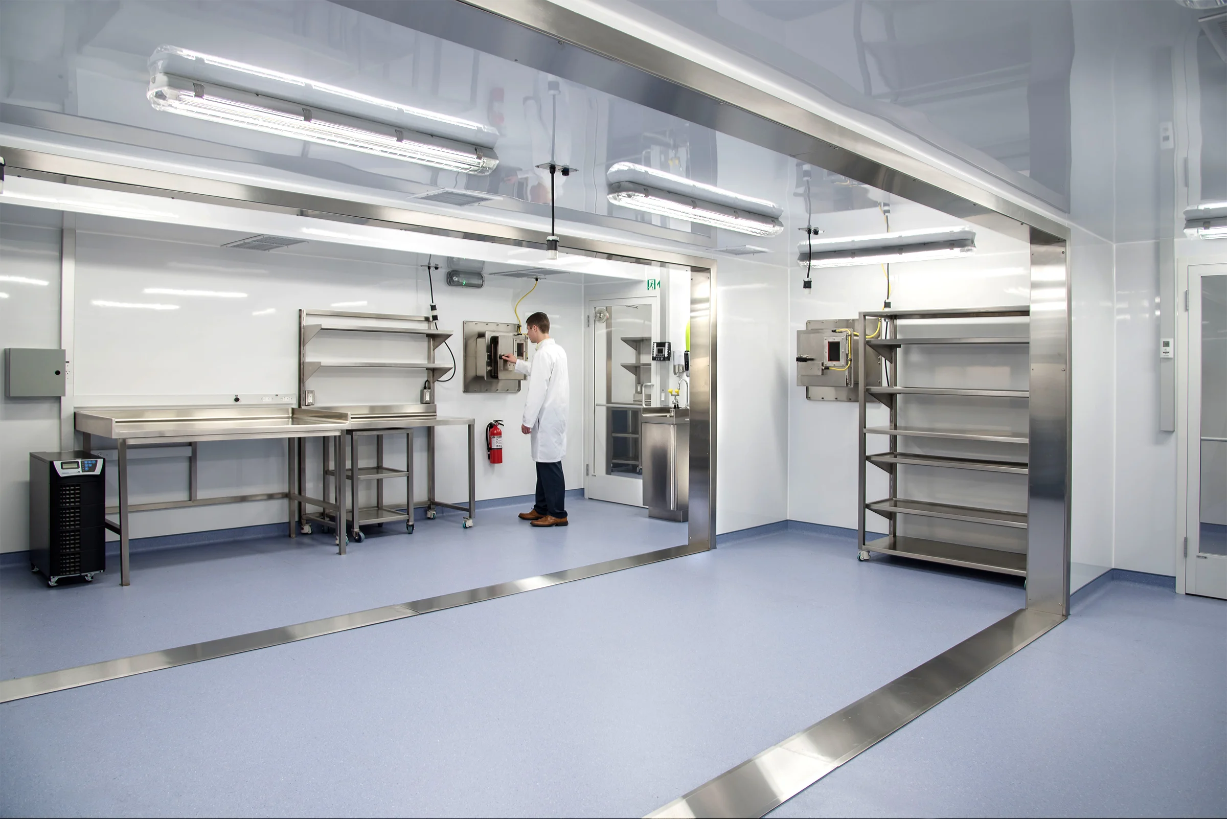 Germfree-Biosafety-Lab-Interior-Modular.jpg