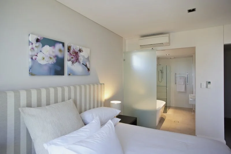 King Bed + Ensuite.jpg