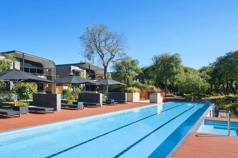 infinity pool.jpg