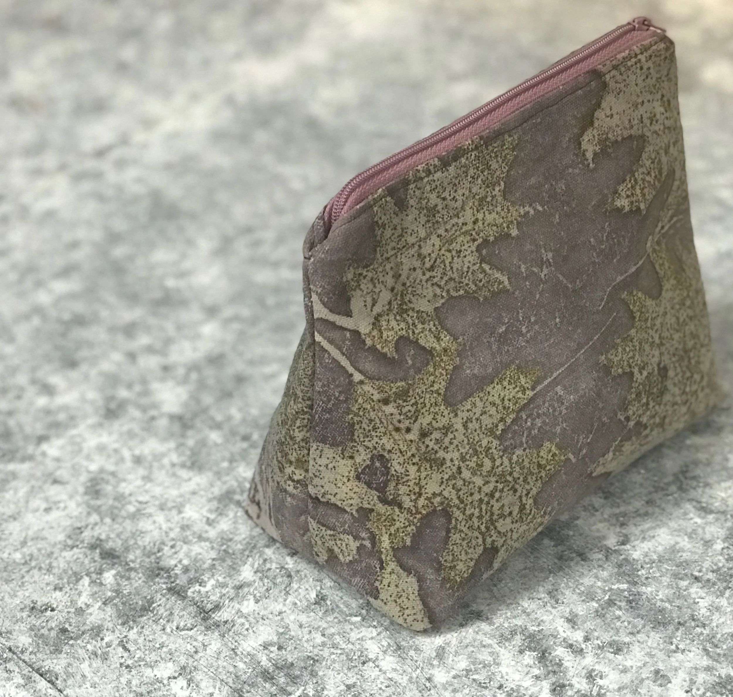 Cosmetics/Toiletries/Art Supplies/etc.