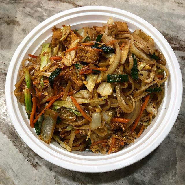 Beat the rainy day have some delicious Pad Thai delivered to you! #whatthefriedrice #eatfriedrice #yummy