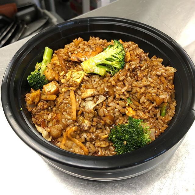 Want a delicious meal! Try the mushroom soy flavor with chicken today! #whatthefriedrice #eatfriedrice #yummy