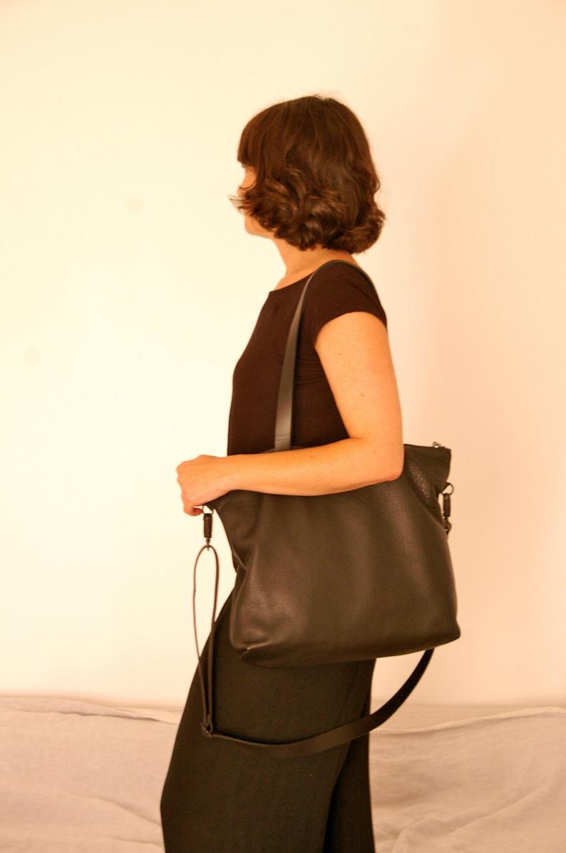 Black Leather bag with zip and inside lining. Handmade. Zipper. Minimalist  leather bag. — Vermut Atelier