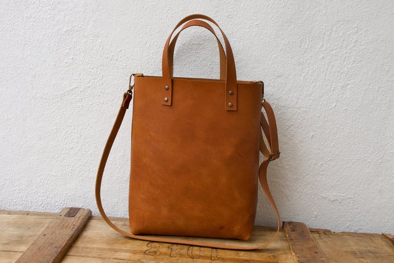 Camel Leather tote bag. Camel basic Cap Sa Sal Bag with rivets